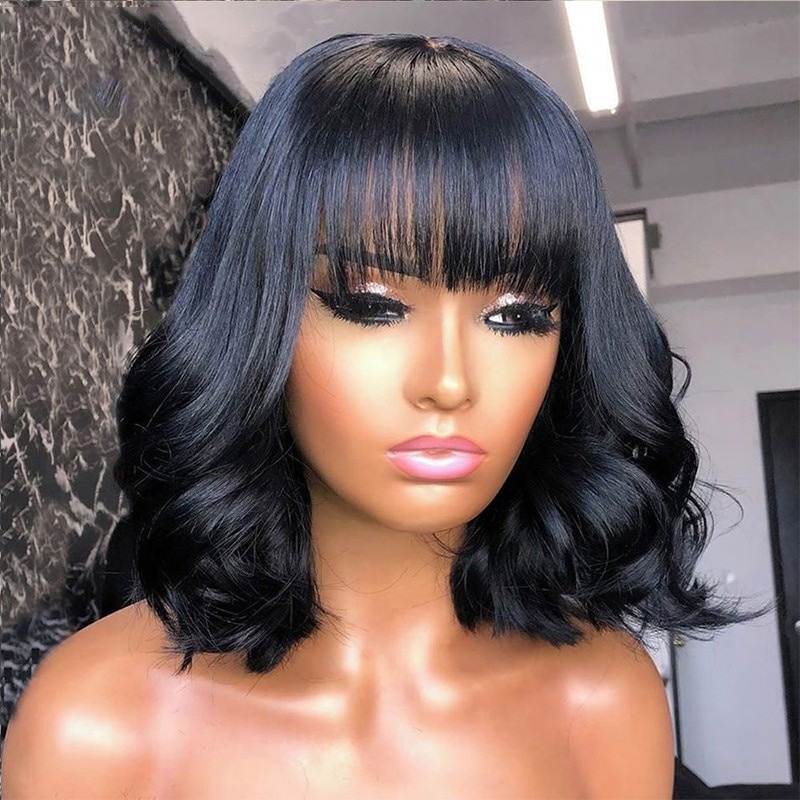 Bob corto pelucas con flequillo 13X4 cuerpo ondulado peluca de cabello humano con flequillo